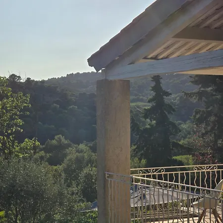 A L'orée Des Oliviers 3*