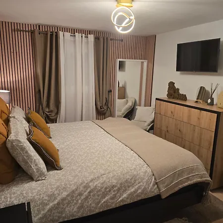 A L'orée Des Oliviers Maison d'hôtes 3*